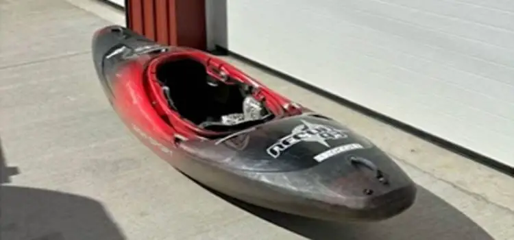 How To Buy a Used Kayak
