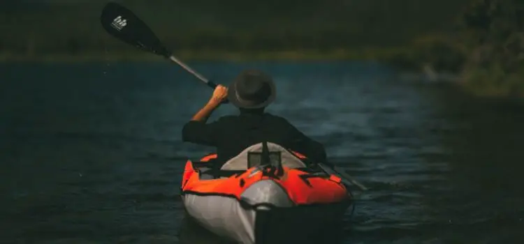 Why are Kayak Paddles Offset 